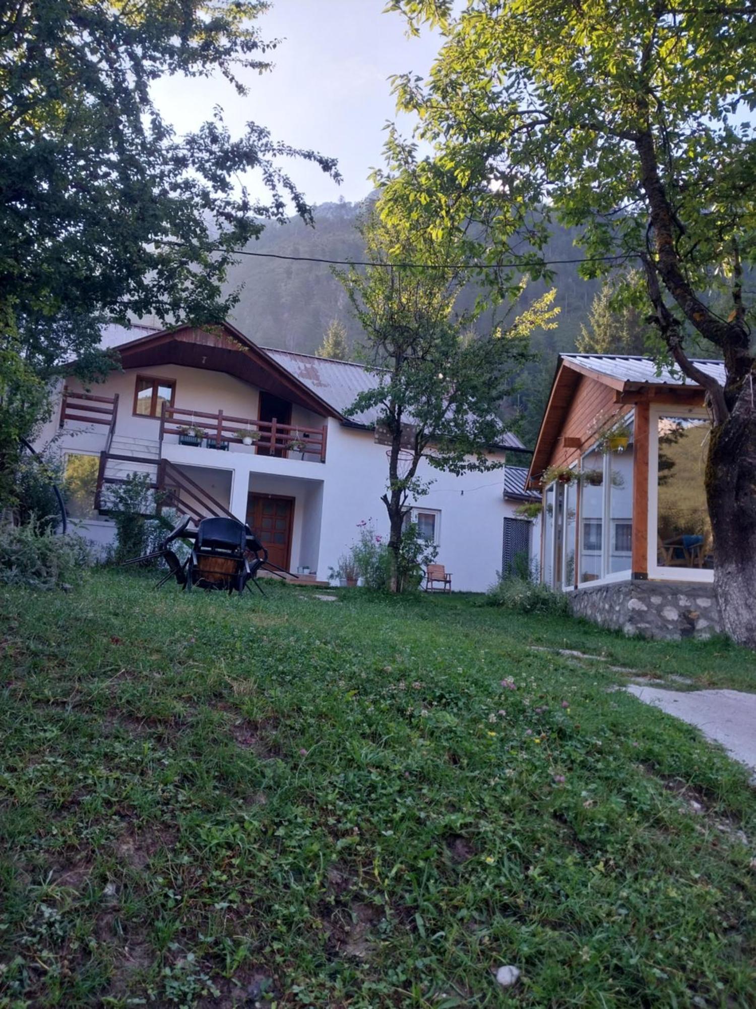 Bujtina Arlindi Bed & Breakfast Valbone Ngoại thất bức ảnh